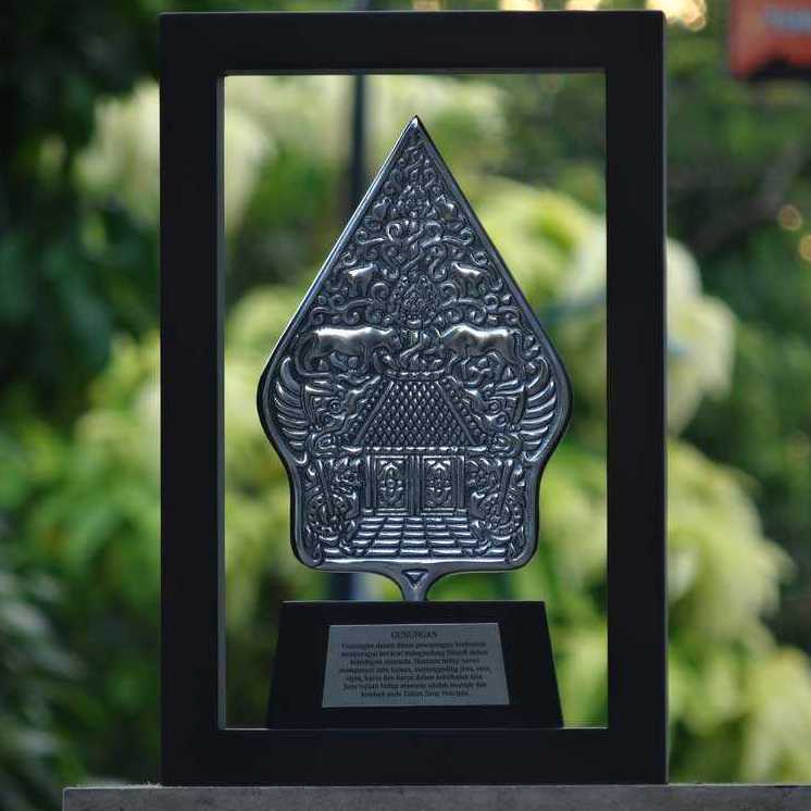 Inilah 6 Jenis Plakat Berdasarkan Bahan Pembuatannya