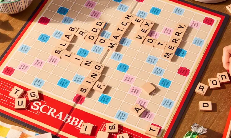 Board game custom, Sumber: apartmenttherapy.info