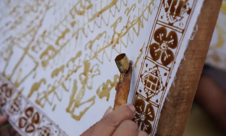Batik tulis, Sumber: wewo.co.id