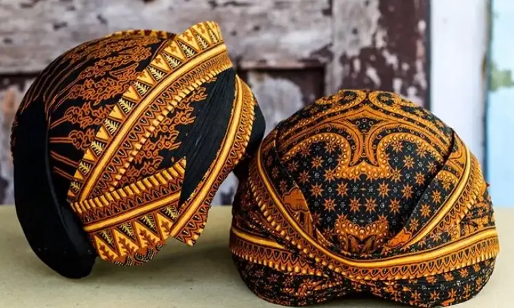 Blangkon, Sumber: promediateknologi.id